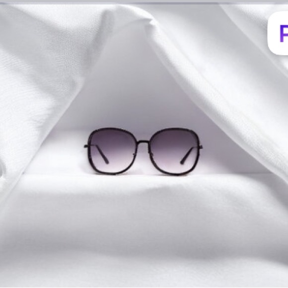 BETSY JOHNSON square frame sunglasses - Picture 9 of 9